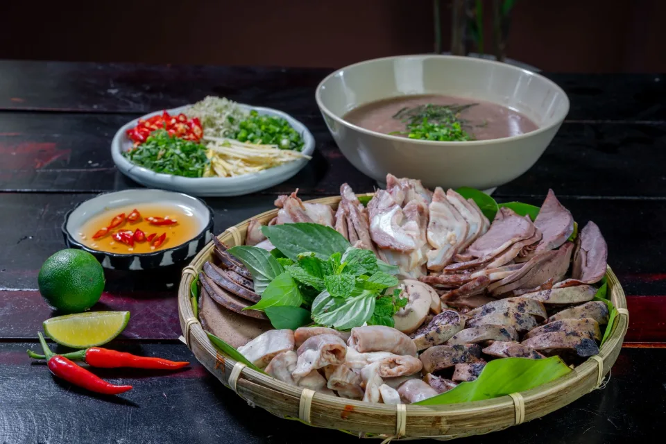 Không gian quán buổi sáng